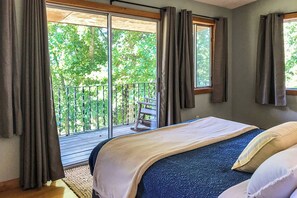 3 soverom, skrivebord, strykejern/-brett og wi-fi (inkludert)