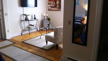 1 chambre, fer et planche à repasser, Wi-Fi gratuit, draps fournis