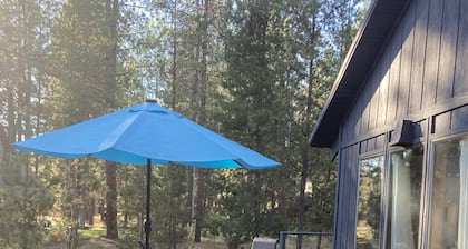 Your New FAVORITE Sunriver cabin near Lodge & Village: SHARC passes included