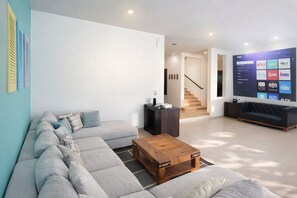 Smart TV, tenis de mesa y estéreo