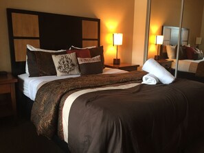 2 bedrooms, desk, iron/ironing board, free WiFi