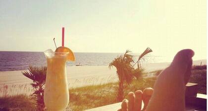 Stylish Coastal Escape | 3BR Shabby Chic + Optional Cottage, Walk to Beach & Fun