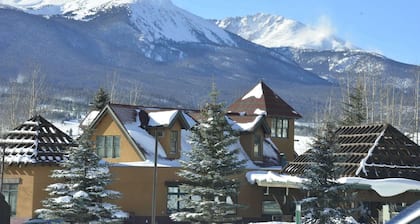 Amplios amigos y retiro familiar cerca de Breckenridge, Keystone y Copper.