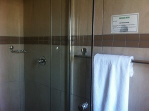Bathroom shower - Emerald Hotel (Gaborone)
