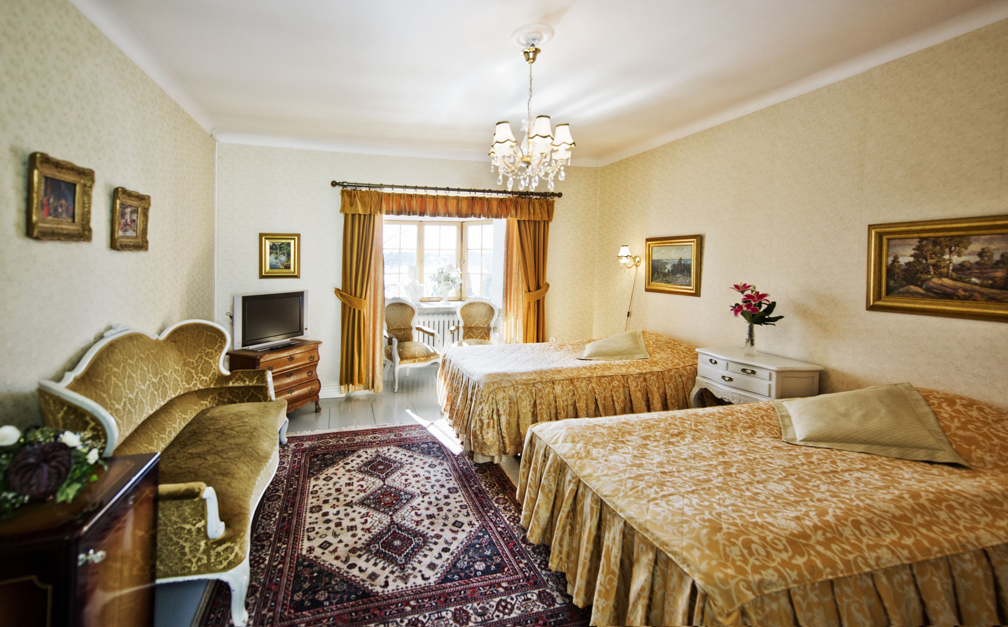 superior room | individually decorated, individually furnished, iron/ironing board