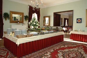 Petit déjeuner buffet compris tous les jours