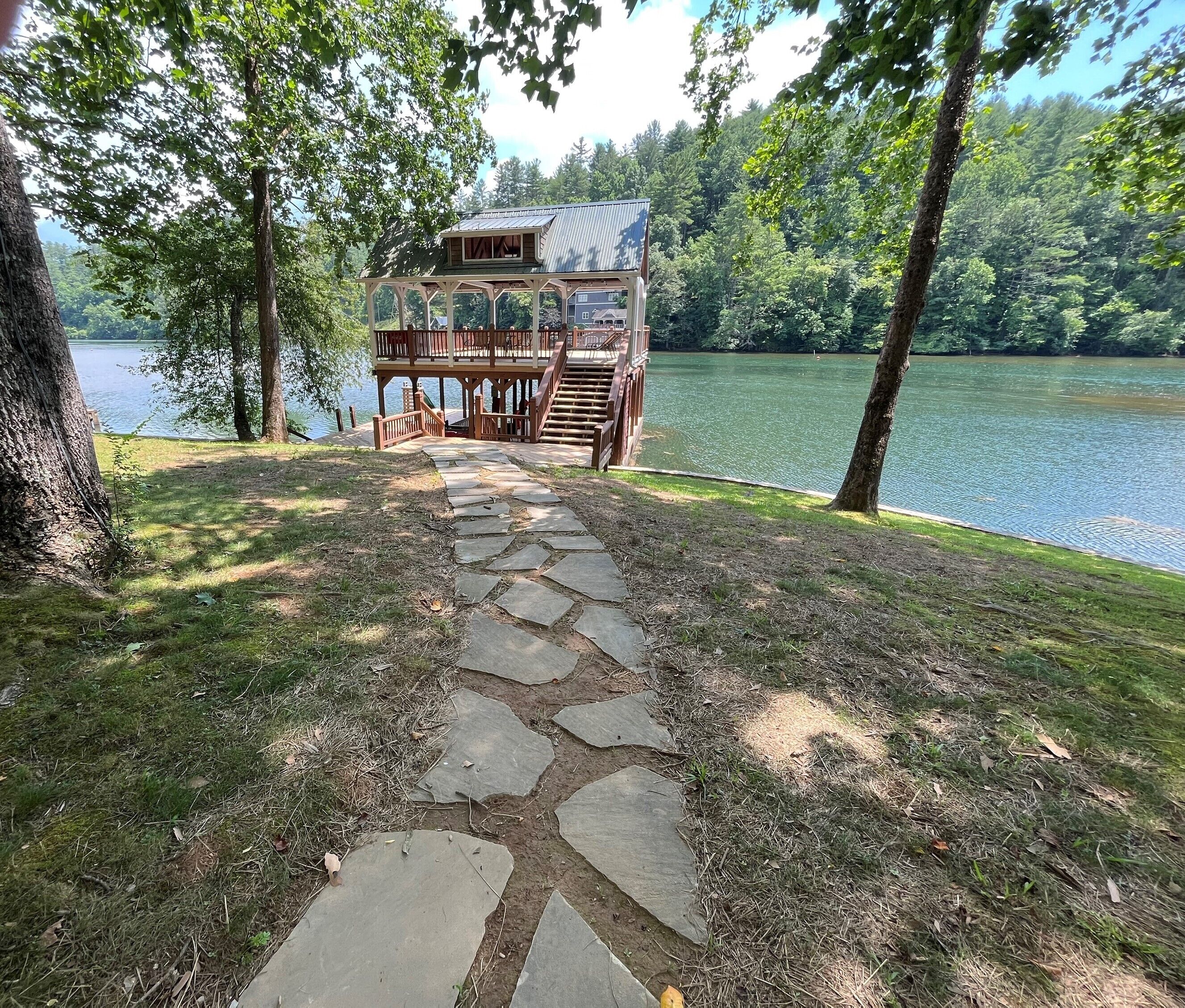 Another view, approaching the boathouse and lake...