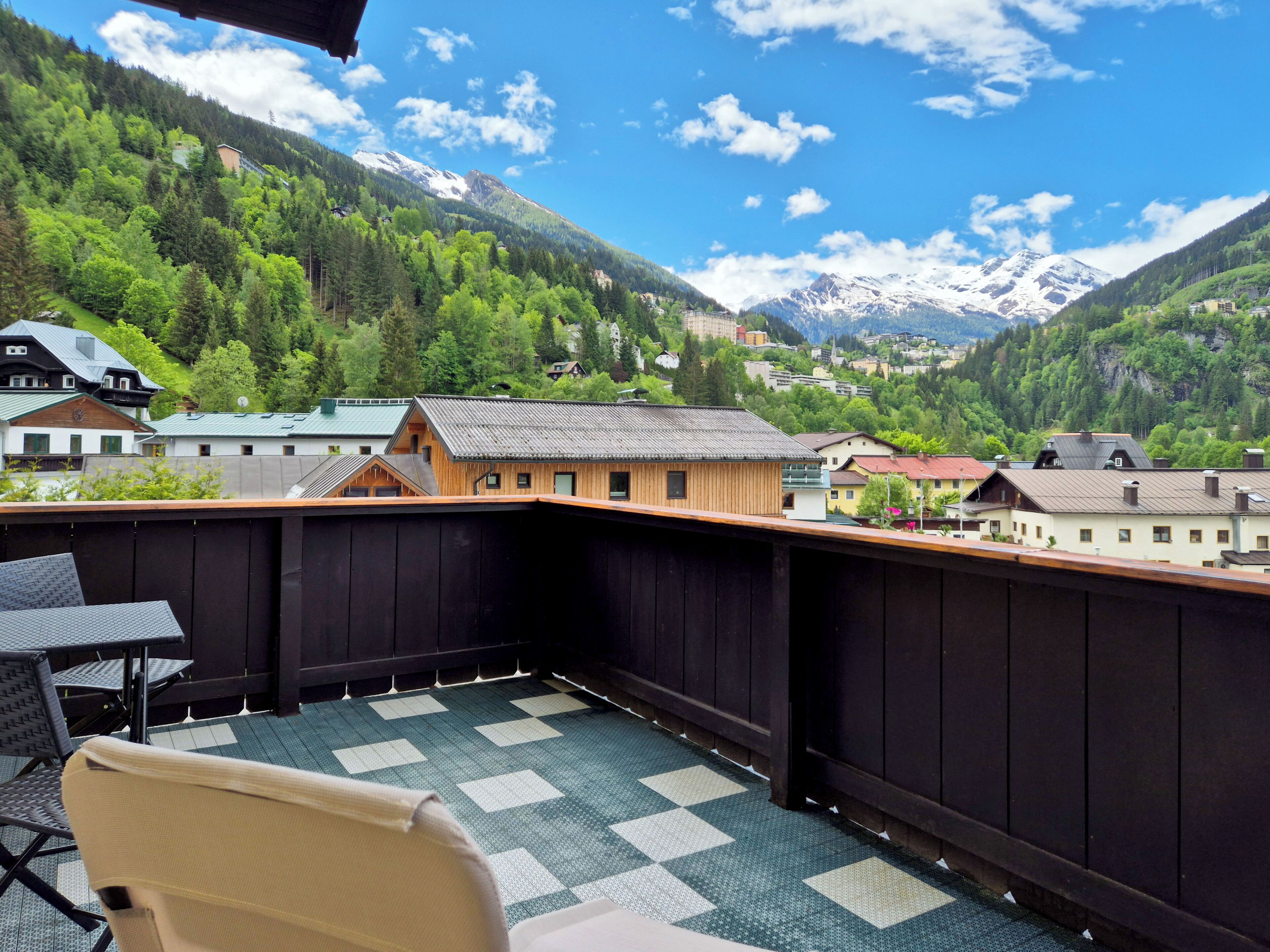 Comfort-Doppelzimmer, Balkon, Bergblick | Terrasse/Patio