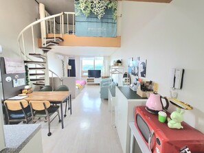 Design Duplex, Mountain View, Lakeside | 1 bedroom, premium bedding, down duvets, individually decorated - Like U (Goyang)