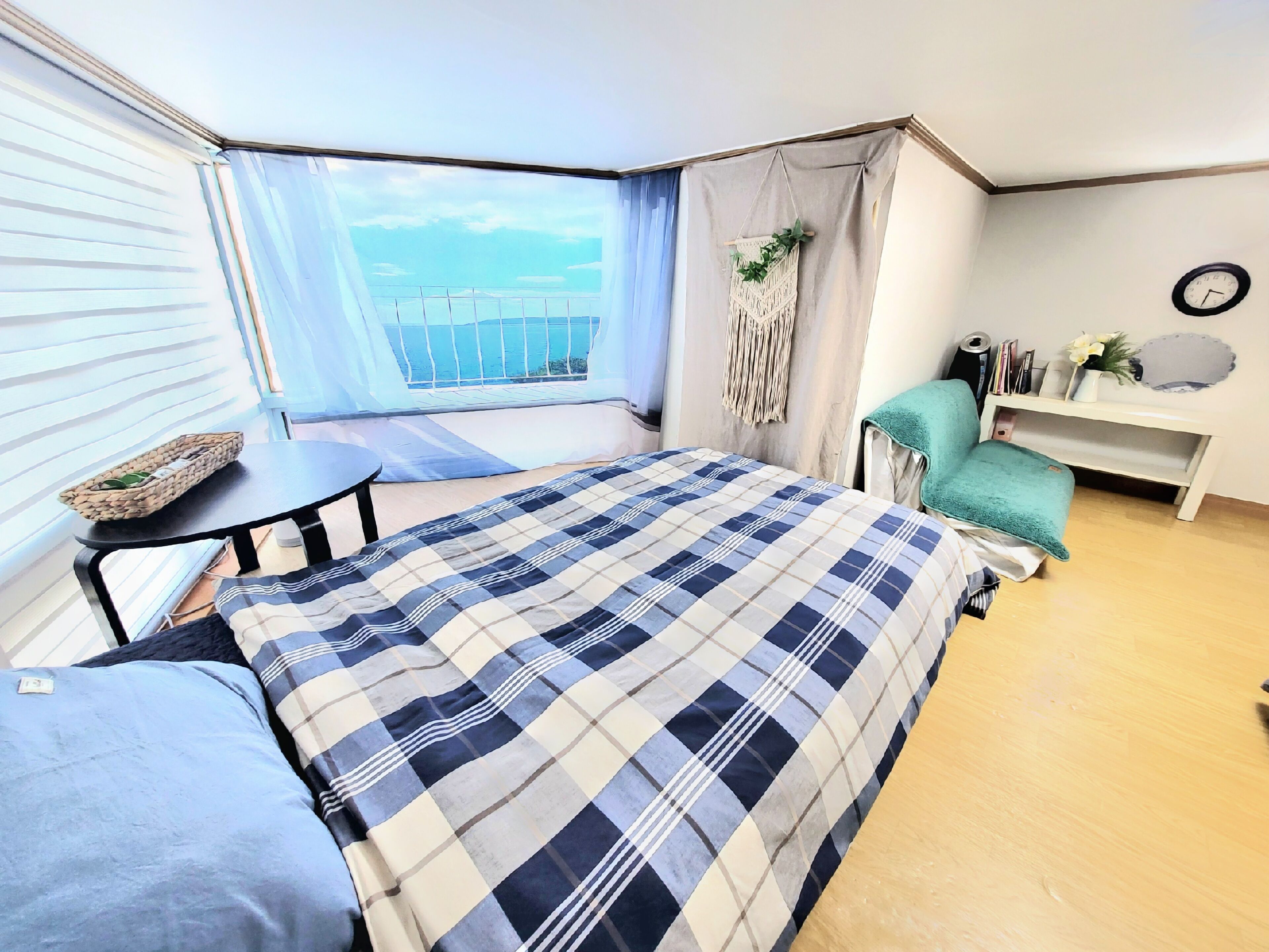 1 makuuhuone, ylelliset vuodevaatteet, untuvapeitot