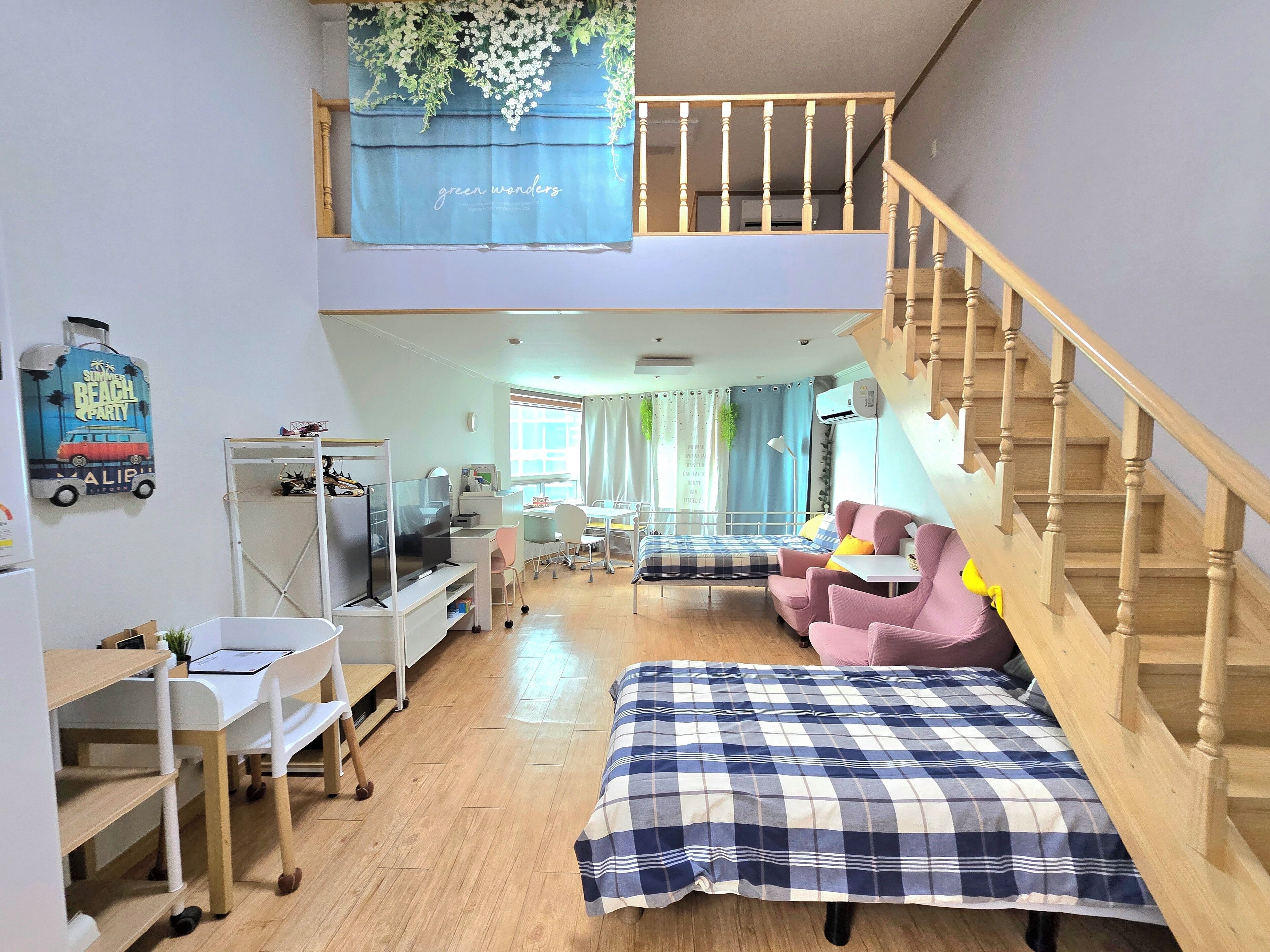 Business-Maisonette, 2 Schlafzimmer, Haustiere gestattet, Seeblick | 1 Schlafzimmer, hochwertige Bettwaren, Daunenbettdecken