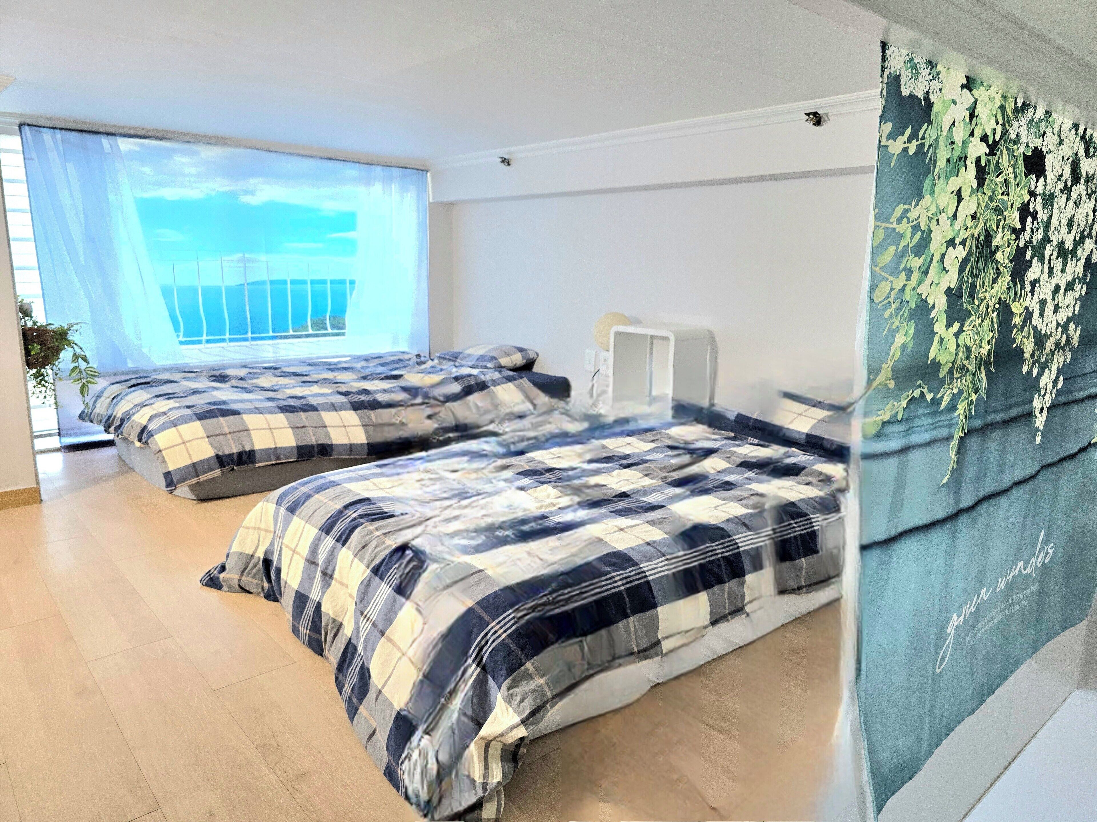 Design-paritalo, vuoristonäköala, järven rannalla | 1 makuuhuone, ylelliset vuodevaatteet, untuvapeitot