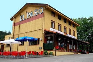 Front of property - El Paso (Hazas de Cesto)