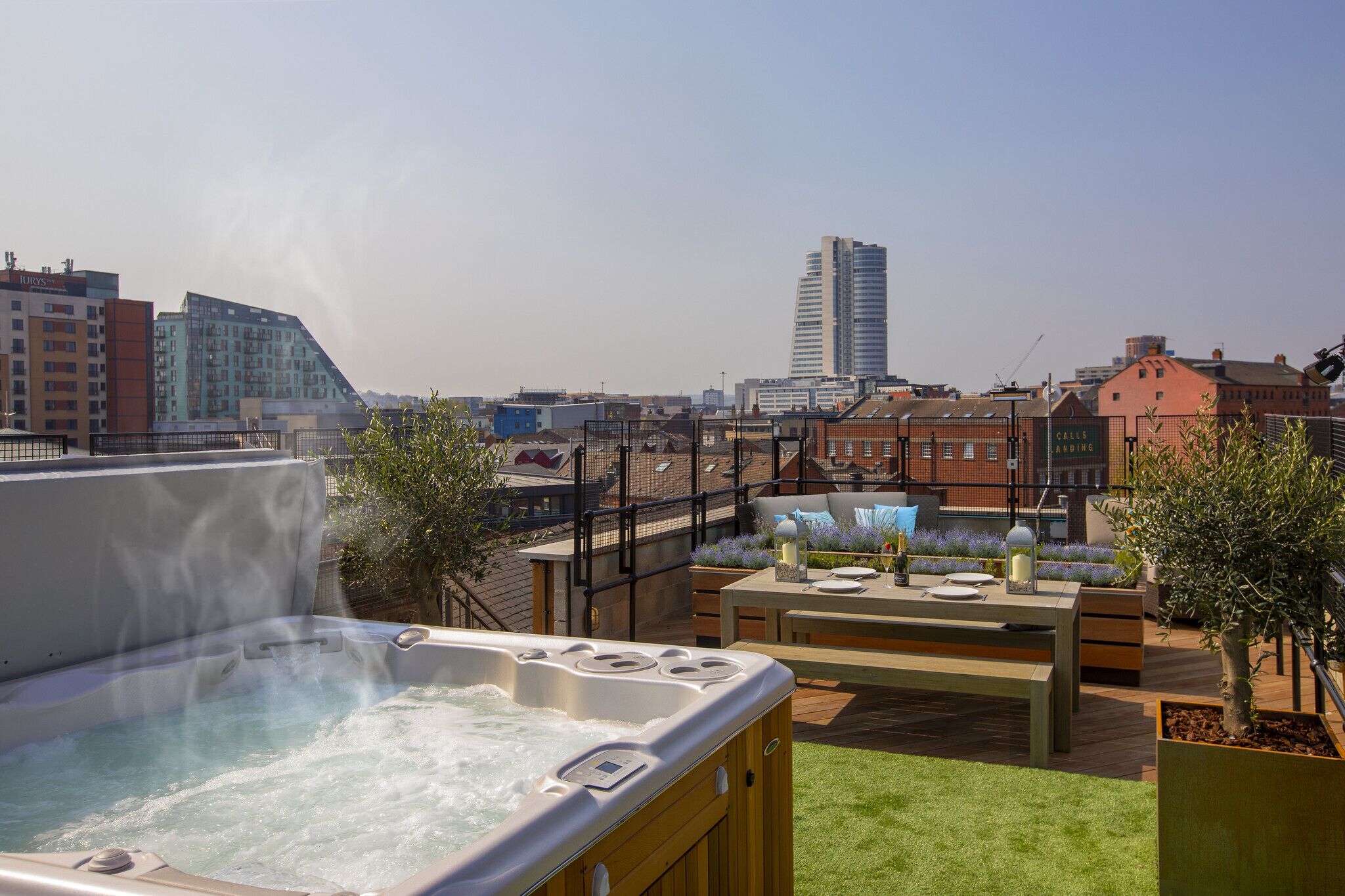 Big Ben - Two Bedroom Penthouse Suite with Balconies | City view