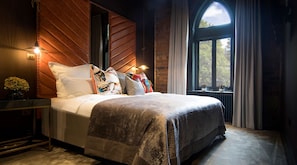 Emmanuel - Two Bedroom Apartment with Balcony and Hot Tub