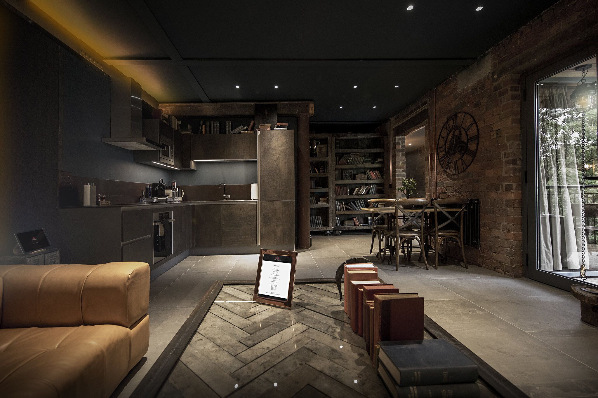 Old Tom - One Bedroom Apartment | Living room | 60-inch LED TV with satellite channels, TV, Netflix