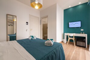 Superior-Zimmer | Hochwertige Bettwaren, Betten mit Memory-Foam-Matratzen, Minibar