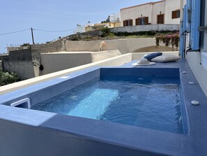 House, 1 Bedroom, Sea View with Hot tub | Strand-/havudsigt