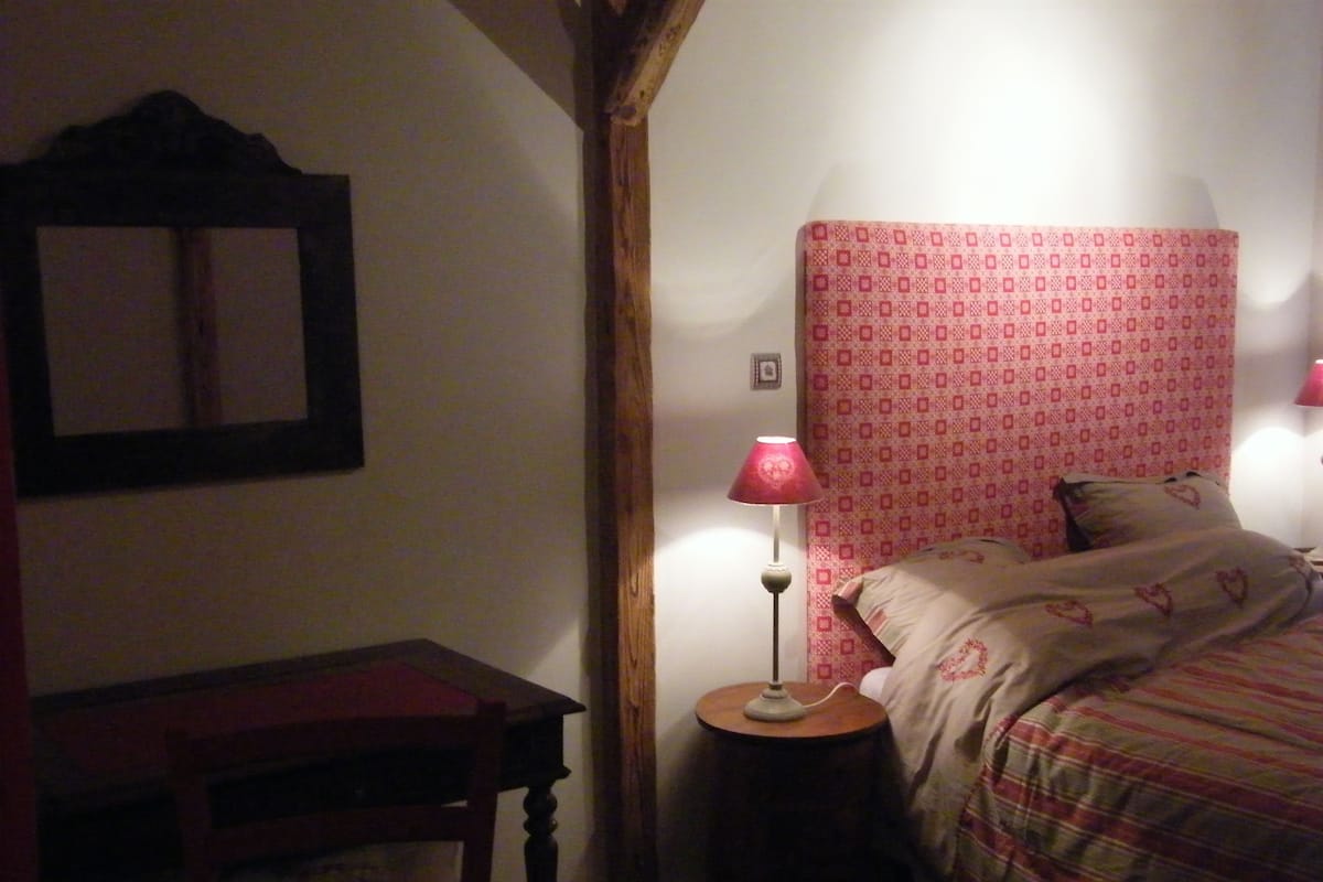 1 bedroom, premium bedding, free cots/infant beds, free WiFi