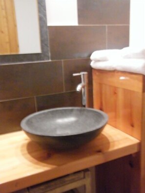 Comfort Double Room (Télégraphe) | 1 bedroom, premium bedding, free cribs/infant beds, free WiFi
