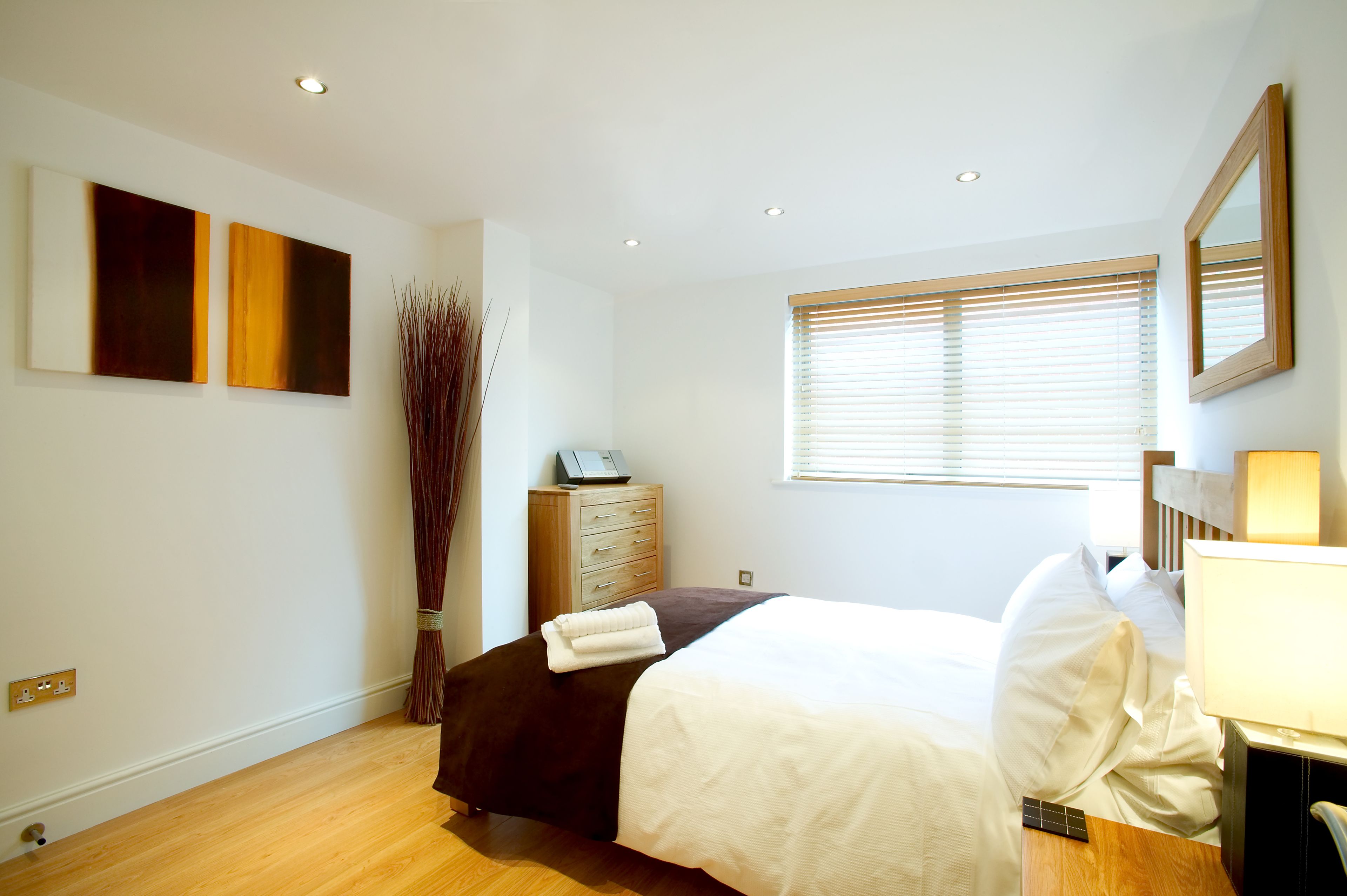 1 bedroom, premium bedding, iron/ironing board, cribs/infant beds