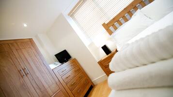 Apartment, 2 Bedrooms | 1 bedroom, premium bedding, iron/ironing board, cribs/infant beds