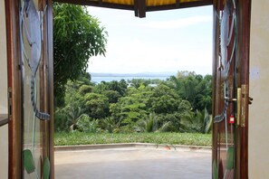 View from room - Oasis Lodge (Fenoarivo Atsinanana)