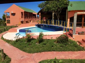 Indoor pool, outdoor pool - Oasis Lodge (Fenoarivo Atsinanana)
