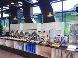 Daily buffet breakfast for a fee - Melinda Resort Villa (Hengchun)