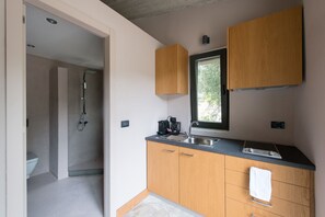 Deluxe Apartment | Private kitchenette | Fridge, stovetop, espresso maker, electric kettle - Paxoi Resort - Adults Only (Paxos)