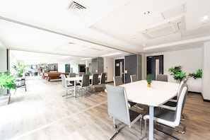 Studio - kök | Skrivbord, mörkläggningsgardiner, strykjärn/strykbräda och gratis wi-fi