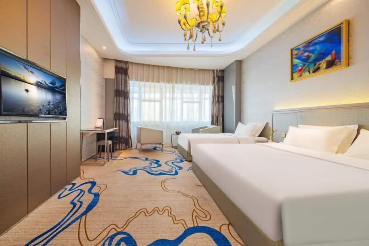 Minibar, desk, iron/ironing board, free WiFi