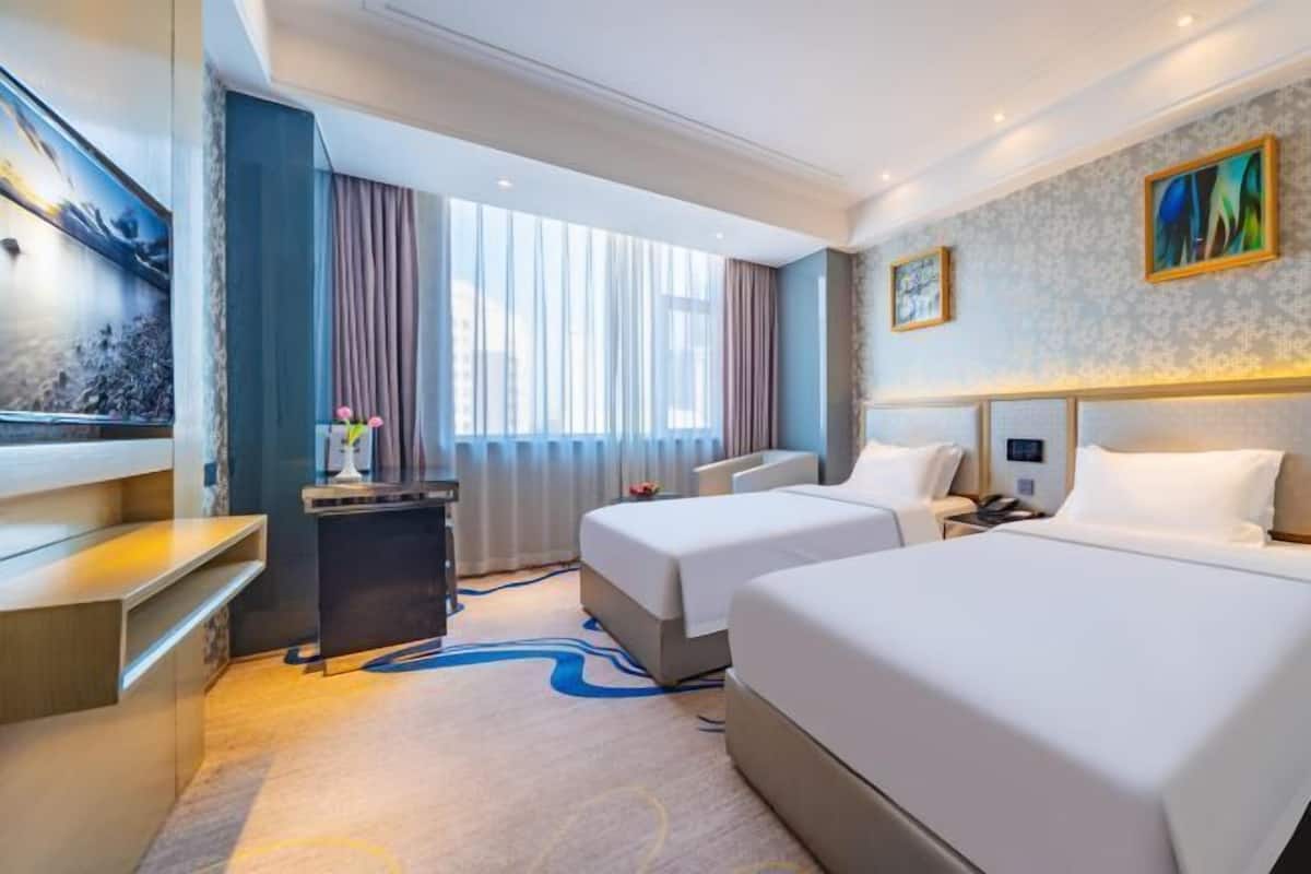 Minibar, desk, iron/ironing board, free WiFi