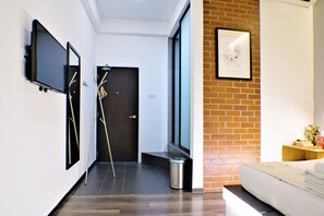 Suite | In-room safe, desk, iron/ironing board, rollaway beds - ZEN Rooms Eden Parade (George Town)