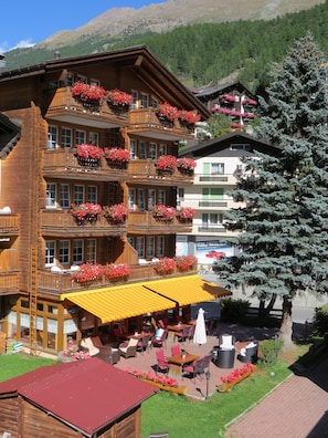 Fachada de la propiedad