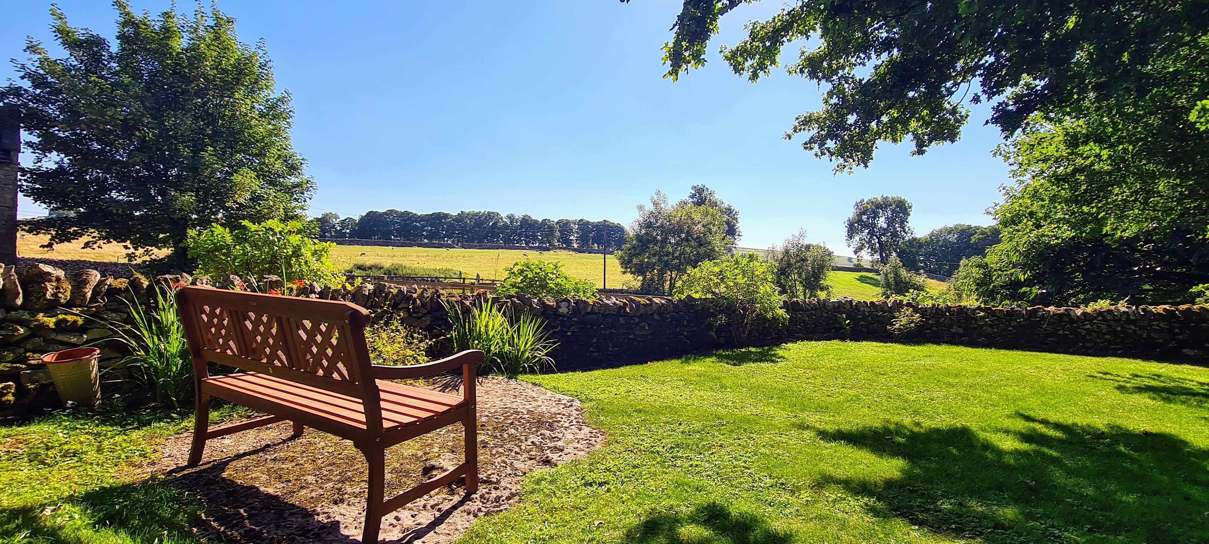 บริเวณภายนอก