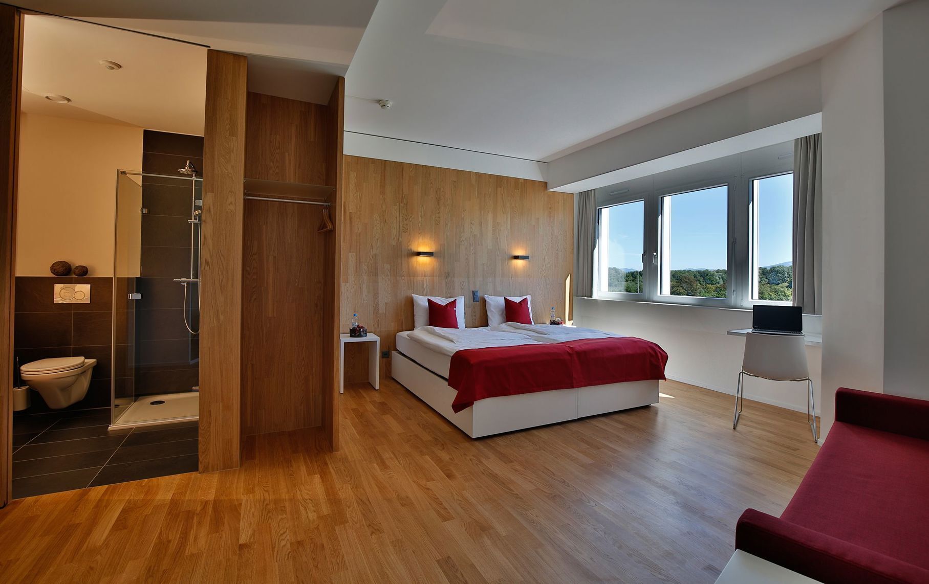 In-room safe, desk, iron/ironing board, free WiFi