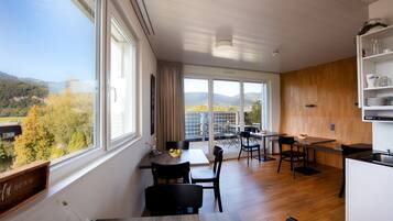 Desayuno de autoservicio diario (CHF 10.00 por persona)