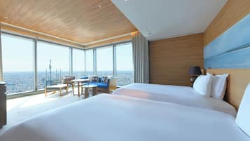 1 bedroom, premium bedding, down comforters, in-room safe