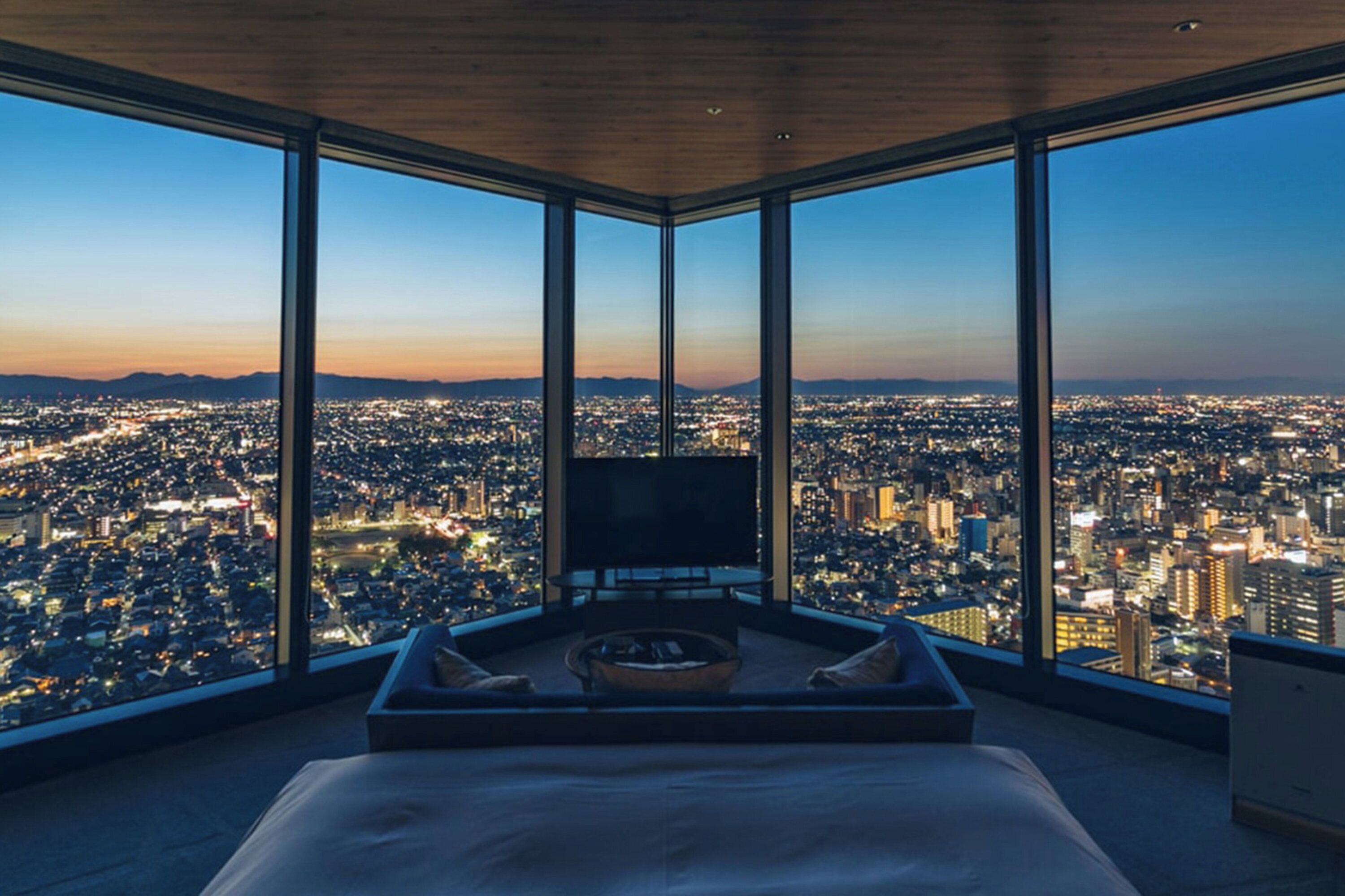 premium bedding, down duvets, in-room safe, blackout curtains