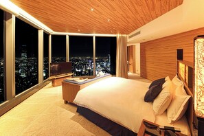 Phòng đôi Deluxe, 1 giường cỡ king, không hút thuốc, quyền sử dụng Club Lounge (Corner) | Bộ đồ giường cao cấp, chăn bông, két bảo mật tại phòng 