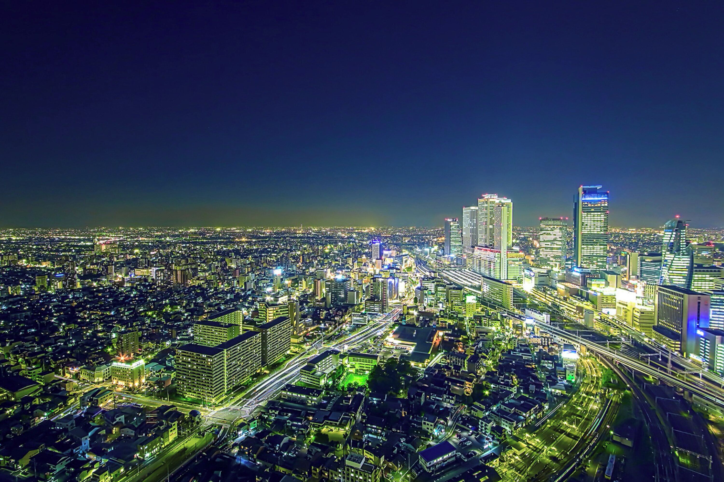 premium bedding, down duvets, in-room safe, blackout curtains