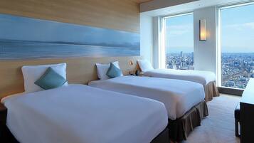 Premium bedding, down duvets, in-room safe, blackout curtains