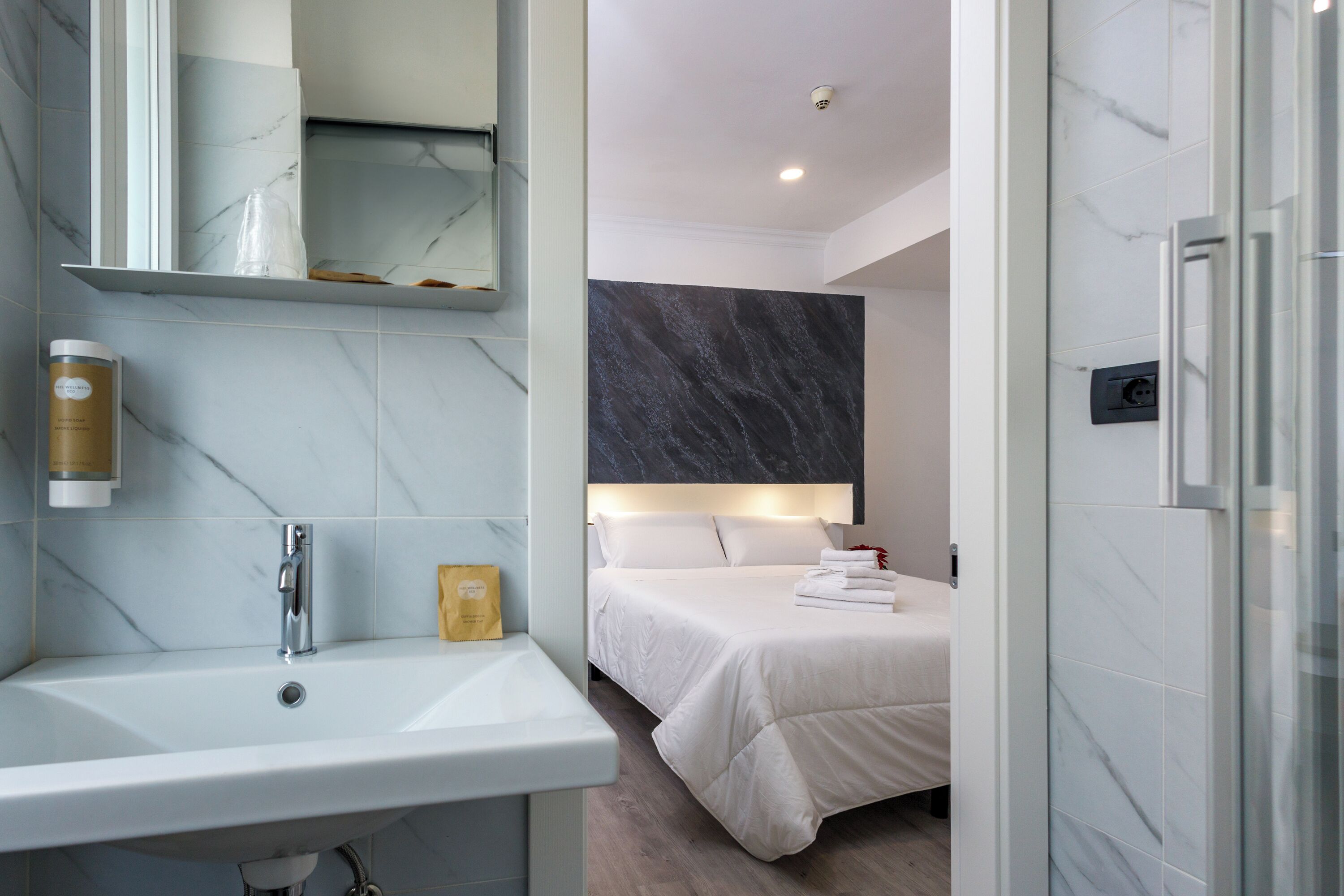 Photo - Crossroad Hotel