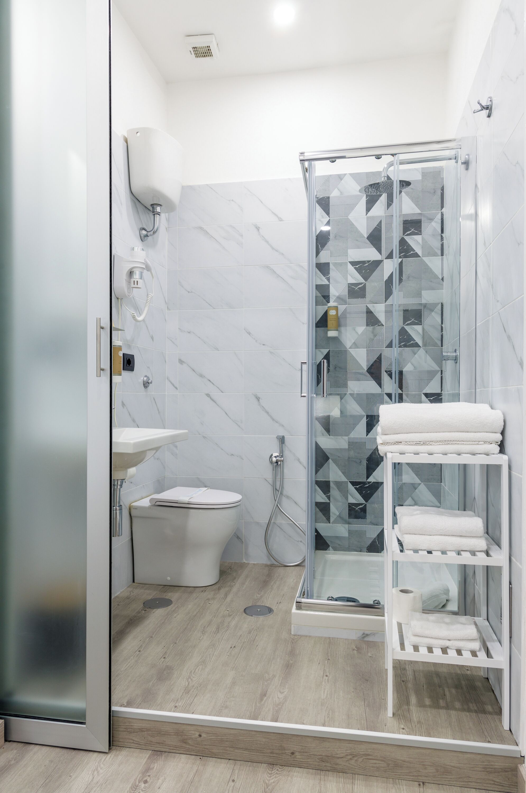 Photo - Crossroad Hotel