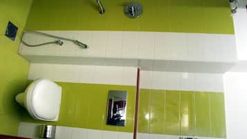 Shower, towels