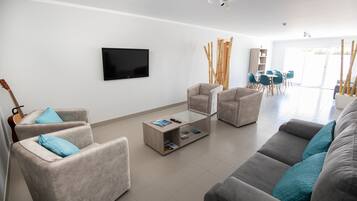 Televisión de pantalla plana de 14 pulgadas con canales por cable