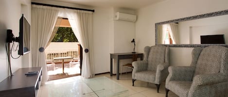 Apartment, 1 Bedroom | Living area