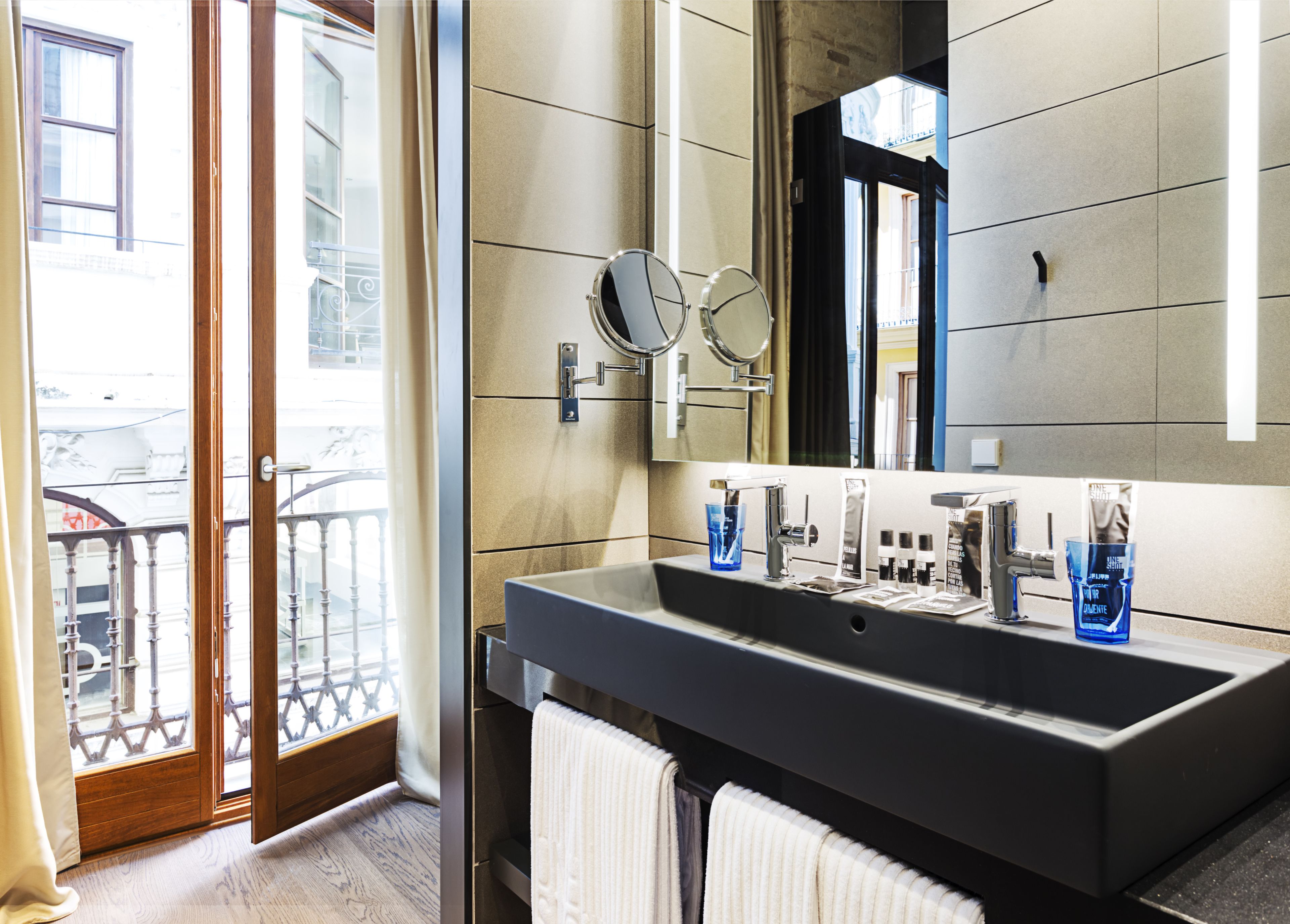 junior suite | bathroom sink