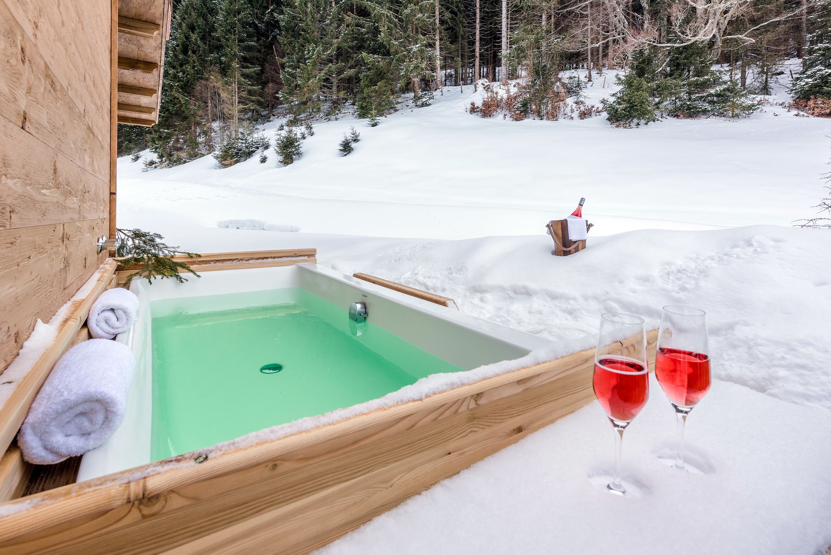 Chalet Luxe, 1 très grand lit, sauna, vue montagne | Baignoire relaxante profonde